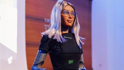 Ella es Mika, la primer robot que será CEO de una compañía