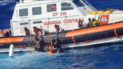 Naufragan 41 migrantes en el Mar Mediterráneo: ONU