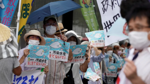 Japón inicia el vertido de agua radiactiva de la planta nuclear de Fukushima