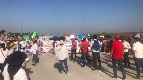 Manifestantes bloquean zona aduanal en Tijuana
