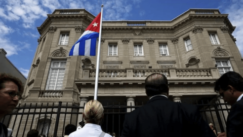 Atacan la Embajada de Cuba en EE. UU. con Cocteles Molotov