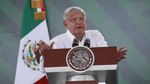 AMLO celebra que EU ordenó entregar 44 mdp a México por propiedad de García Luna