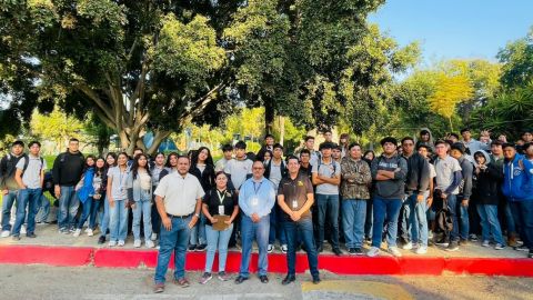 Estudiantes del CECyTE participaron en jornada de limpieza en Parque Morelos