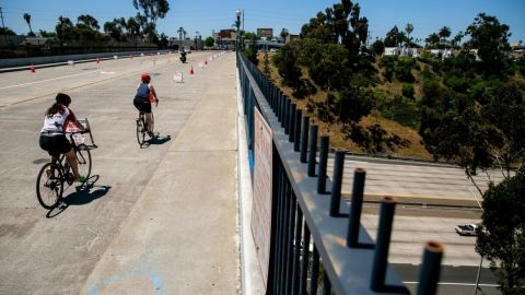 Destinan 125 mil dólares para seguridad de ciclistas y peatones en San Diego