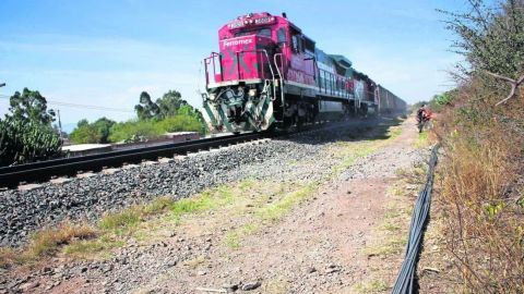 Reabren cruces ferroviarios entre México y EU