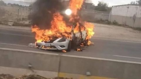 Reportan quema de vehículos y bloqueos en Celaya; hay un bombero fallecido