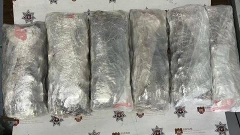 Decomisan más de 25 kilos de 'cristal' en caso de 'Mula Ciega' en Tijuana