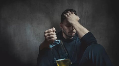 Advierten sobre el impacto del consumo del alcohol para la depresión