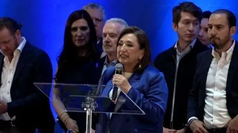 PAN entrega constancia a Xóchitl Gálvez como candidata a la Presidencia