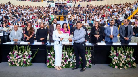 Alcaldesa Montserrat Caballero une en matrimonio a casi 600 mil parejas