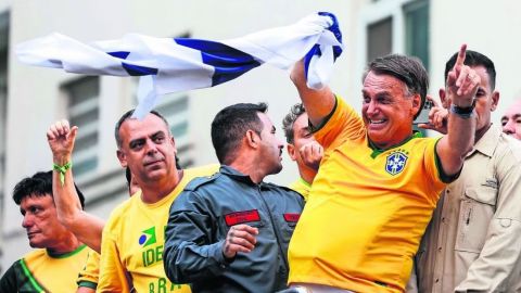 Bolsonaro hace demostración de fuerza en Brasil