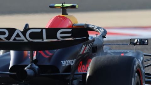 'Checo' Pérez saldrá quinto en GP de Bahréin