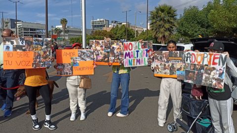 Marchan en contra del maltrato y abandono animal en Tijuana