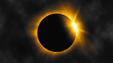 Precauciones y consejos para observar el eclipse total de sol del 8 de abril
