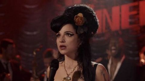 La película biográfica sobre Amy Winehouse llega a los cines con controversia