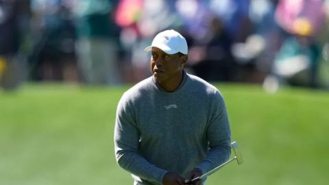 Tiger Woods firma récord tras pasar el corte en Masters de Augusta