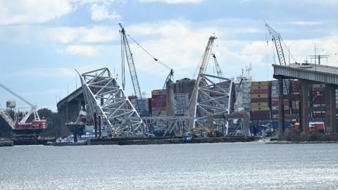 Presentan demanda colectiva por derrumbe de puente en Baltimore