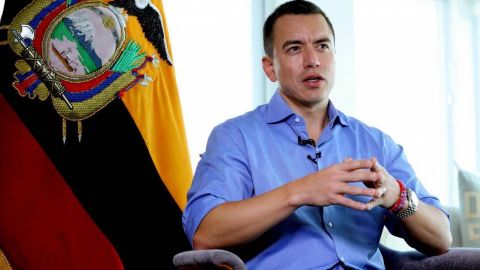 Abogados presentan ante FGR denuncia penal en contra del presidente de Ecuador