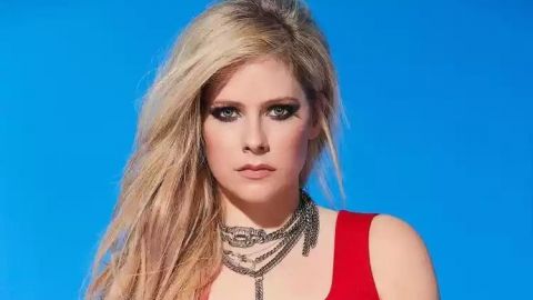 Avril Lavigne rompe el silencio sobre la teoría de su supuesta muerte