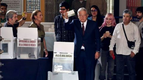 AMLO acude a emitir su último voto como Presidente