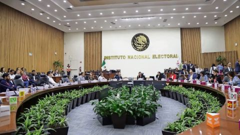 INE proyecta mayoría calificada en Diputados; en Senado se queda a 2