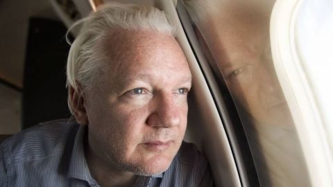 Assange será libre cuando Justicia de EU acepte acuerdo