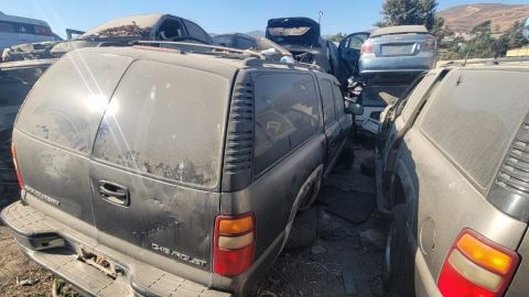 Recuperan vehículos con reporte de robo tras cateo a Yonke en Tijuana