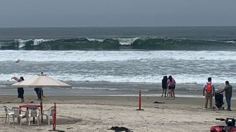 Advierten por alto oleaje en Playas de Rosarito