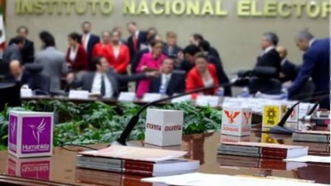 INE perdona a partidos 478 mdp en multas por gastos de campaña