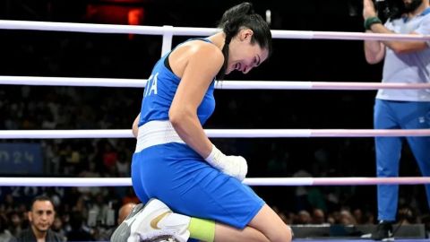 Federación Internacional de Boxeo recompensará a Angela Carini 'como campeona'