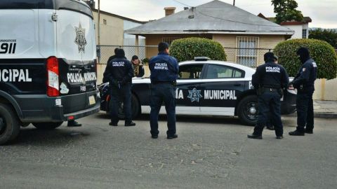 Detienen a tres Policías Municipales de Ensenada