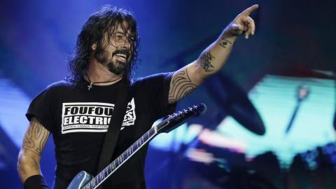 Dave Grohl revela que ha sido padre nuevamente tras una relación extramarital