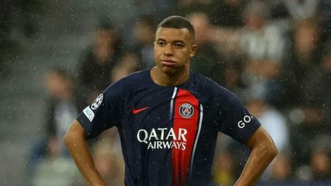 Liga francesa pide una negociación con mediación entre Kylian Mbappé y el PSG