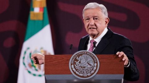 No existe fundamento legal para impugnar la reforma judicial, asegura AMLO