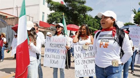 Ordenan que la reforma no se publique en el DOF