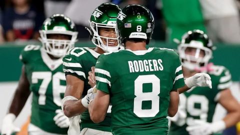 Aaron Rodgers acarrea a Jets a su segunda victoria de la temporada ante Patriots