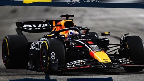 'Checo' Pérez queda en el décimo lugar en GP de Singapur