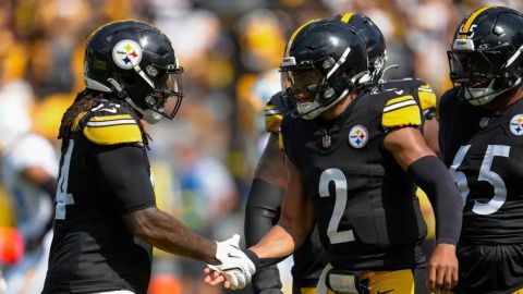 Fields lidera a Pittsburgh Steelers para sumar su tercera victoria al hilo