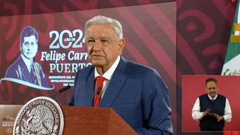 López Obrador promete no actuar contra la persona que le arrojó una botella