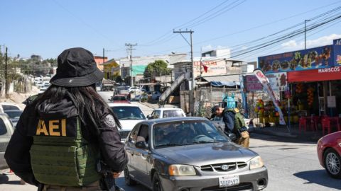 Detienen a cuatro sujetos y recuperan diez vehículos durante operativo