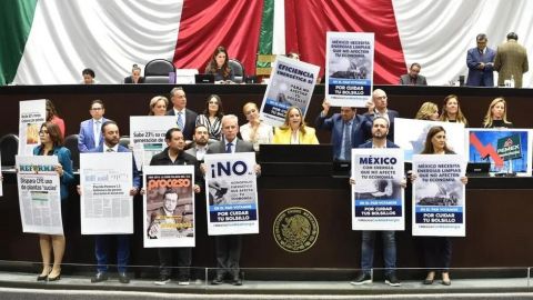 Devuelven a Pemex y CFE su denominación como 'empresas públicas'