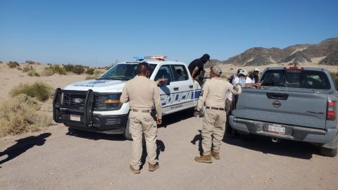 Rescatan a cineastas desorientados en el desierto de Mexicali