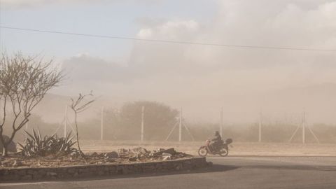 Protección Civil exhorta a extremar precauciones ante vientos de Santa Ana