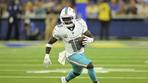 Los Dolphins se imponen a los Rams con destacada actuación de Tyreek Hill