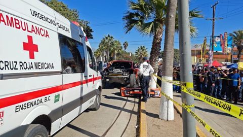 Accidente en la Baja 1000 deja cuatro personas atropelladas en zona de revisión