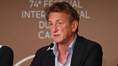 Sean Penn arremete contra Premios Oscar; acusa 'extrema cobardía'
