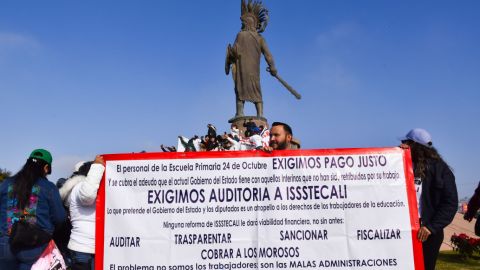 Maestros de la SNTE en Tijuana se manifiestan en contra de reforma al ISSSTECALI