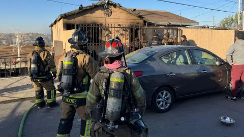 Dos adolescentes pierden la vida en incendio de su hogar