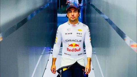 Adiós a los rumores; Checo Pérez se queda en Red Bull Racing