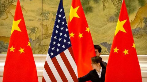 China insta a EU a llegar a un acuerdo en la guerra de aranceles
